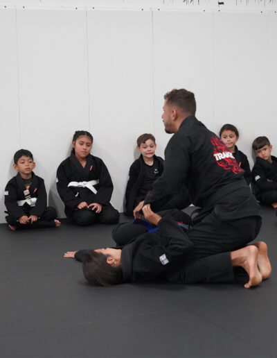 Training techniques at Traktion Jiu Jitsu Academy